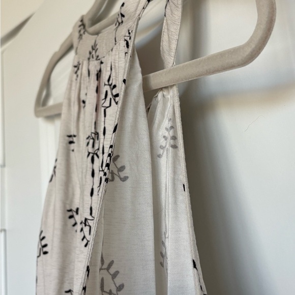 V Cristina Halter Style Coordinating Set, Size M, 100% Rayon, Black/Off White - Picture 4 of 12